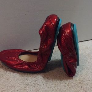 tieks red diamond size 9